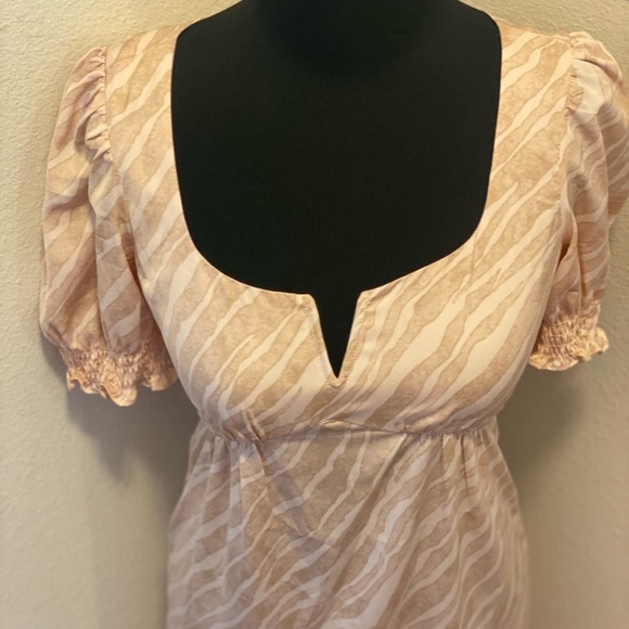 2 FOR $25 Saltwater Luxe Satin Midi Dress Puff Sleeve Ruffled Sand Size XS NEW - Picture 2 of 6